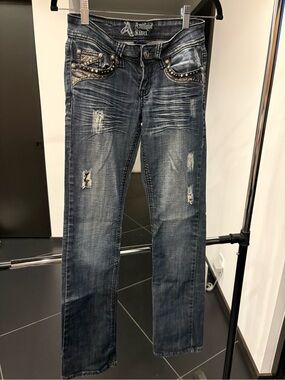 Antique Rivet Women’s Distressed Dark Wash Jeans - Blue